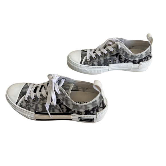 Dior Men’s Sneaker White/Blk B23 LOW-TOP SNEAKER
Dior Oblique Canvas. Si… - Picture 8 of 15
